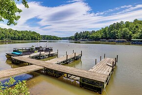 Charming Lake Hartwell Retreat w/ Game Room