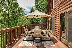 Charming Lake Hartwell Retreat w/ Game Room