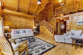Charming Lake Hartwell Retreat w/ Game Room