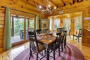 Charming Lake Hartwell Retreat w/ Game Room