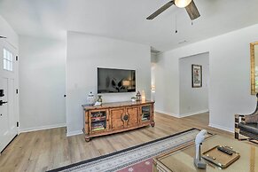 Central Gulfport Home < 1 Mi to the Beach!