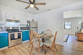 Central Gulfport Home < 1 Mi to the Beach!