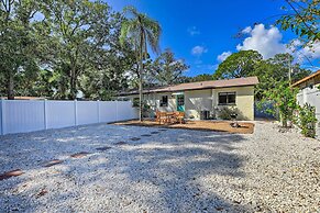 Central Gulfport Home < 1 Mi to the Beach!