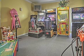 Chic Clermont Villa < 10 Mi to Disney Attractions!