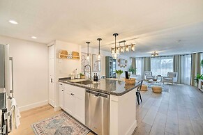 Chic Kissimmee Townhome: 4 Mi to Disney!