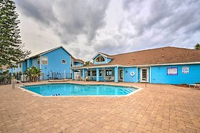 Chic Kissimmee Townhome: 4 Mi to Disney!