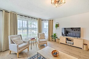 Chic Kissimmee Townhome: 4 Mi to Disney!