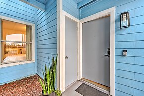 Chic Kissimmee Townhome: 4 Mi to Disney!