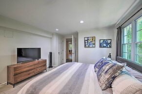 Chic House w/ Private Dock on Lake Hartwell!