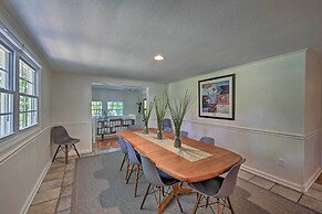 Chic House w/ Private Dock on Lake Hartwell!