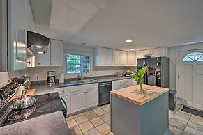 Chic House w/ Private Dock on Lake Hartwell!