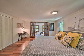 Chic House w/ Private Dock on Lake Hartwell!