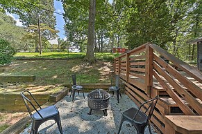 Chic House w/ Private Dock on Lake Hartwell!