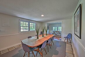 Chic House w/ Private Dock on Lake Hartwell!