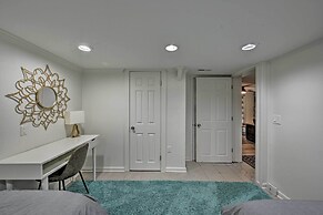 Chic House w/ Private Dock on Lake Hartwell!