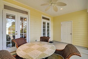 Cottage w/ Deck & Pool Access ~ 6 Mi to Beach