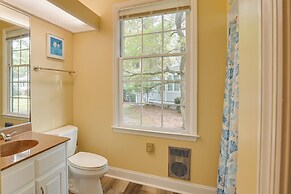 Cottage w/ Deck & Pool Access ~ 6 Mi to Beach