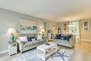 Walk to Beach: Coligny Gem w/ Community Perks!