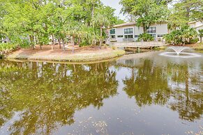 Walk to Beach: Coligny Gem w/ Community Perks!