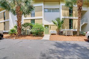 Walk to Beach: Coligny Gem w/ Community Perks!