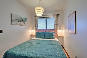 Pool, Spa & Dining: Beach Condo in Hilton Head!