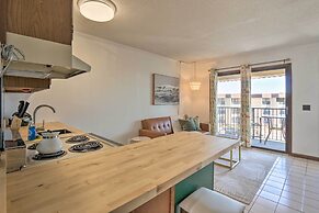 Pool, Spa & Dining: Beach Condo in Hilton Head!