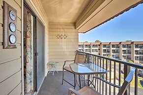 Pool, Spa & Dining: Beach Condo in Hilton Head!