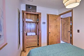 Pool, Spa & Dining: Beach Condo in Hilton Head!