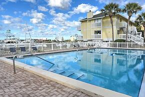 Cozy Destin Studio w/ Shared Pools + Beach Access!