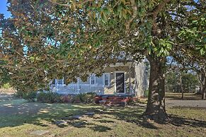 Columbia Home w/ Spacious Yard < 2 Mi to Dtwn