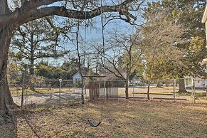 Columbia Home w/ Spacious Yard < 2 Mi to Dtwn