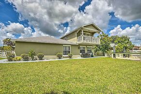 Cozy Coastal Retreat w/ Grill < 5 Mi to Beach