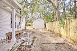 Cozy Home w/ Yard ~ 9 Mi to Dtwn Charleston!