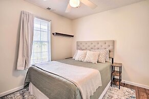 Cozy Home w/ Yard ~ 9 Mi to Dtwn Charleston!