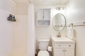 Cozy Home w/ Yard ~ 9 Mi to Dtwn Charleston!