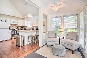 Cozy Home w/ Yard ~ 9 Mi to Dtwn Charleston!
