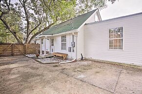 Cozy Home w/ Yard ~ 9 Mi to Dtwn Charleston!