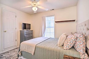 Cozy Home w/ Yard ~ 9 Mi to Dtwn Charleston!