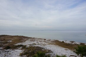Emerald Hideaway Renovated Condo in Navarre Beach