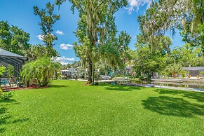 Crystal Water Escape w/ Private Outdoor Oasis