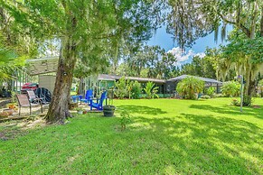 Crystal Water Escape w/ Private Outdoor Oasis
