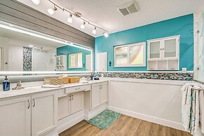 Crystal Water Escape w/ Private Outdoor Oasis