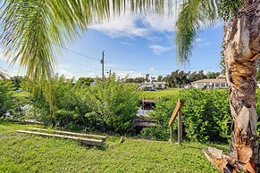 Englewood Escape w/ Screened-in Pool & Grill!