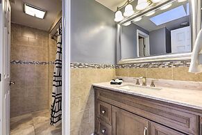 Cozy Home in Heart of Tampa w/ Lanai & Pool!