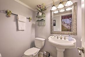 Cozy Home in Heart of Tampa w/ Lanai & Pool!