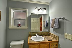 Crystal River Cottage on 1 Acre w/ Deck & Porch!