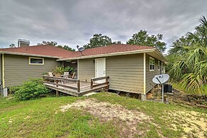 Crystal River Cottage on 1 Acre w/ Deck & Porch!