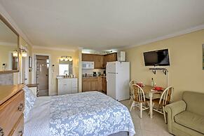 Daytona Beach Studio w/ Oceanfront Balcony & Pool!