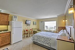 Daytona Beach Studio w/ Oceanfront Balcony & Pool!