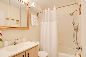 Screened Porch: Forested Tamassee Escape!